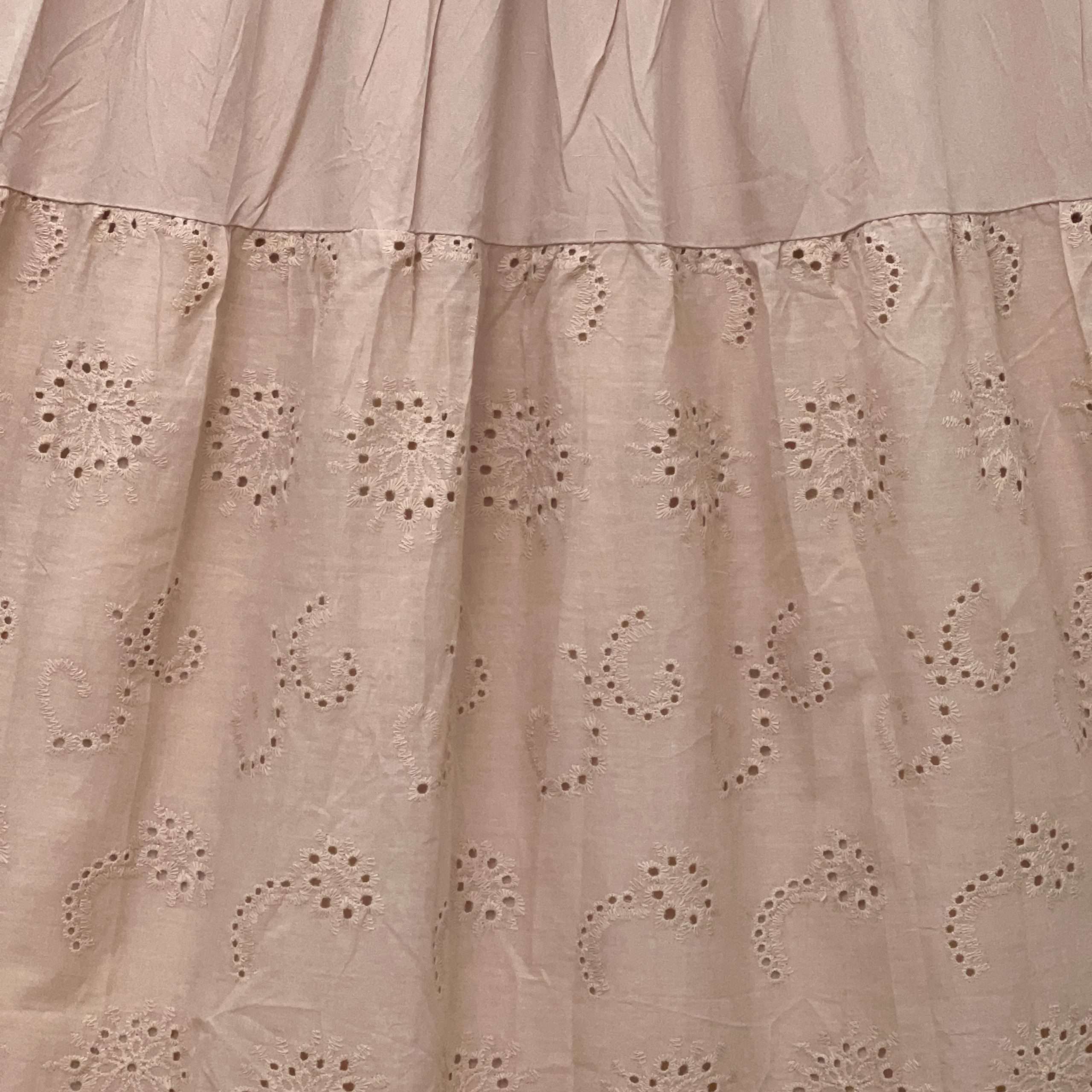 دامن خامه دوزی بلند کرم - Image 3